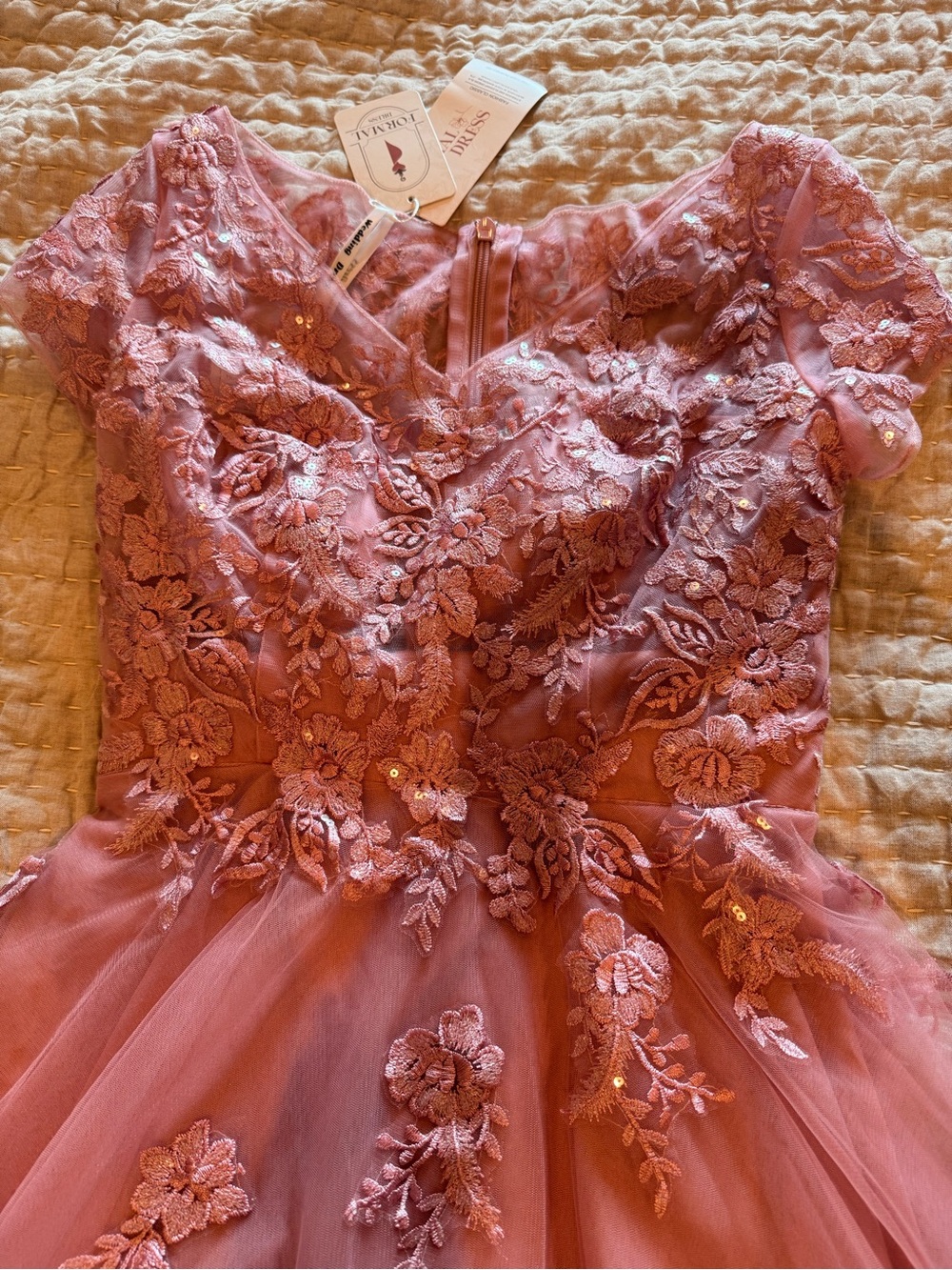 NWT Formal Gown, Mauve Floral Applique’ Lace & Tulle Floor Length V-Neck Dress - Picture 3 of 13